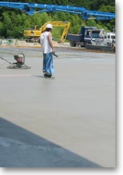 コンクリート乾燥遅延剤：クラック防止・乾燥抑制