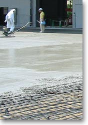 コンクリート乾燥遅延剤：クラック防止・乾燥抑制